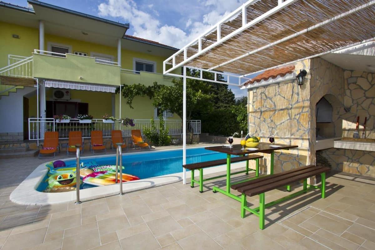 Beautiful Villa - Private Heated Pool, Parking, Bbq Near Split Solin Exterior foto