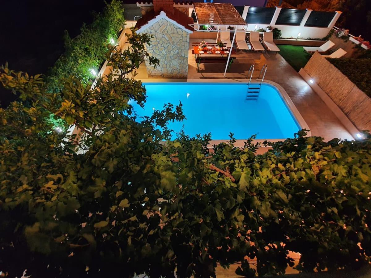 Beautiful Villa - Private Heated Pool, Parking, Bbq Near Split Solin Exterior foto